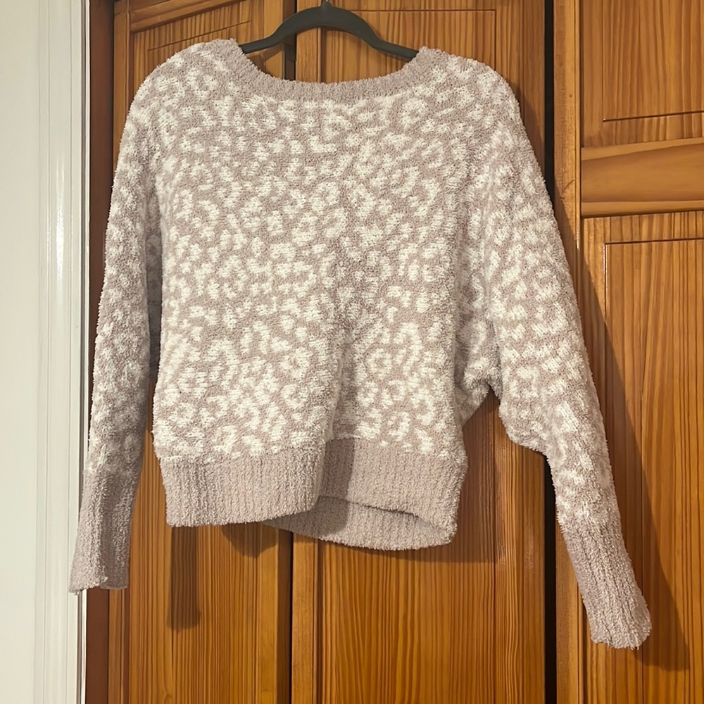 Jessica Simpson leopard print sweater. Size small.